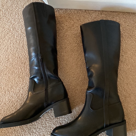 “Loft” black boots, size 8 1/2; NWOT - Picture 3 of 6